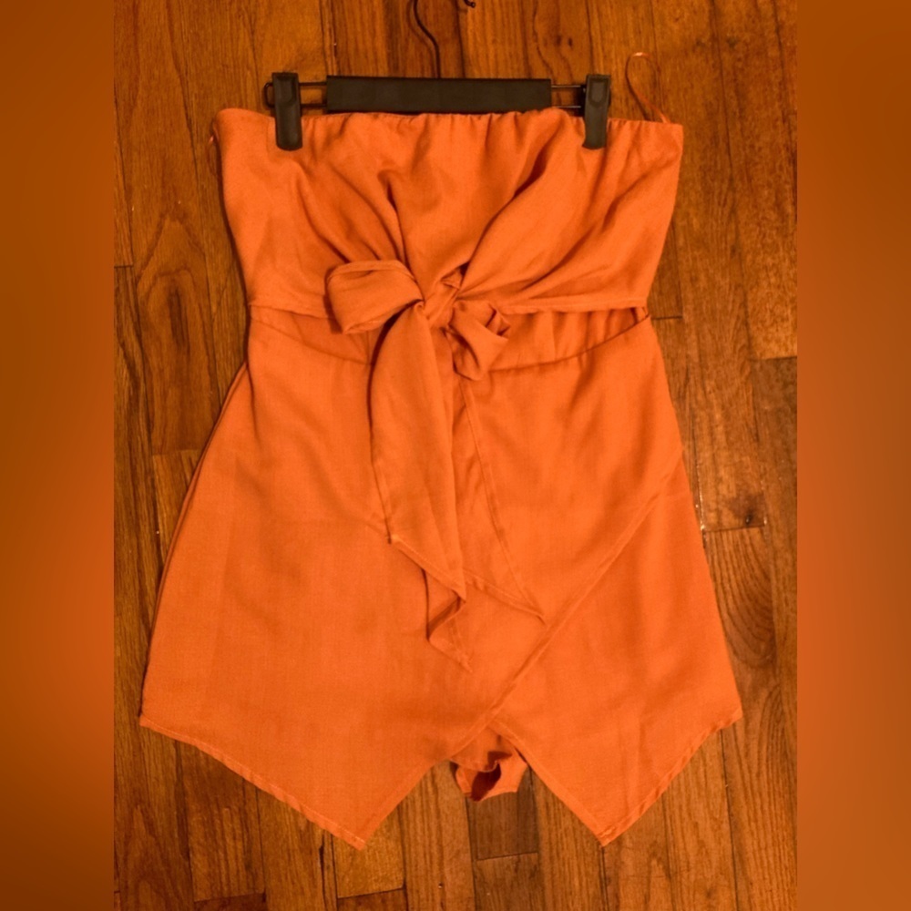𝅺cotton candy LA orange bow tie strapless romper size medium
